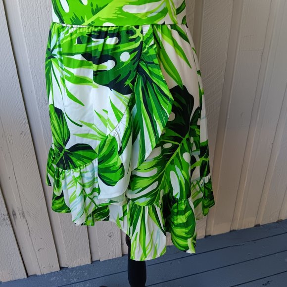 Leafy Green and Cream Short Sleeve Mini Dress Size M - Picture 5 of 5